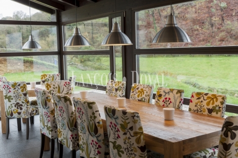 Luarca. Singular Hotel rural con encanto en venta en la playa de Portizuelo 