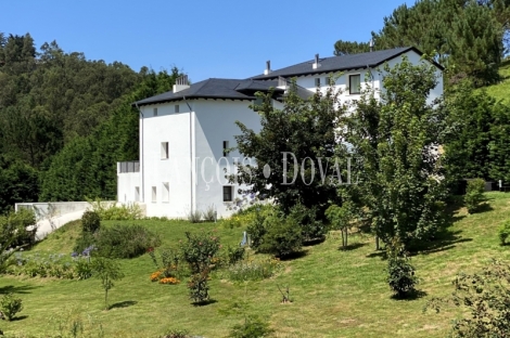 Luarca. Singular Hotel rural con encanto en venta en la playa de Portizuelo 