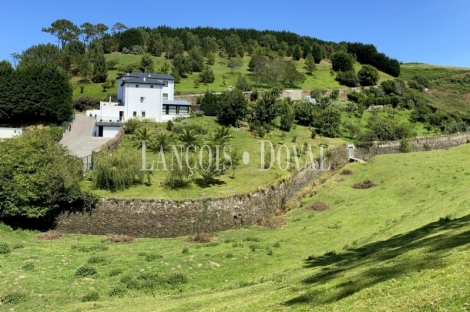 Luarca. Singular Hotel rural con encanto en venta en la playa de Portizuelo 