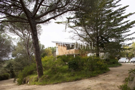 Sant Andreu de Llavaneres. Exclusiva propiedad en venta con vistas al mar y montaña 
