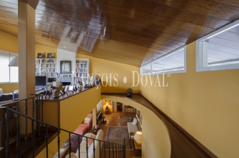 Sant Andreu de Llavaneres. Exclusiva propiedad en venta con vistas al mar y montaña 