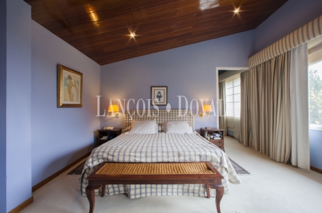 Sant Andreu de Llavaneres. Exclusiva propiedad en venta con vistas al mar y montaña 