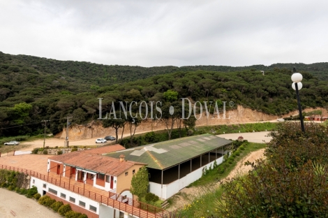 Barcelona. Centro hípico y escuela de equitación en venta. Sant Andreu de Llavaneres.