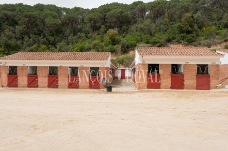 Barcelona. Centro hípico y escuela de equitación en venta. Sant Andreu de Llavaneres.