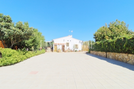 Albacete. las Lagunas de Ruidera. Complejo turístico  rural en venta. 