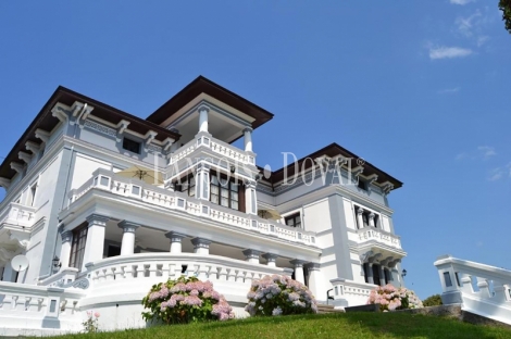 Asturias. Casa colonial en alquiler para eventos y celebraciones.