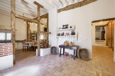 Toledo. Casa rural en venta. Méntrida. Ruta del Vino.