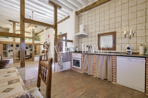 Toledo. Casa rural en venta. Méntrida. Ruta del Vino.