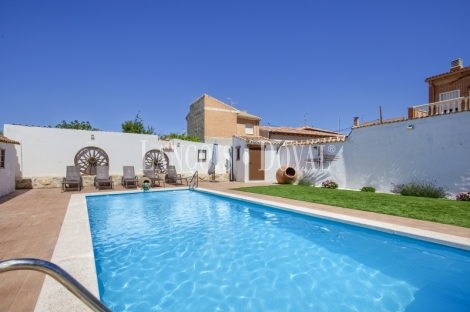 Toledo. Casa rural en venta. Méntrida. Ruta del Vino.