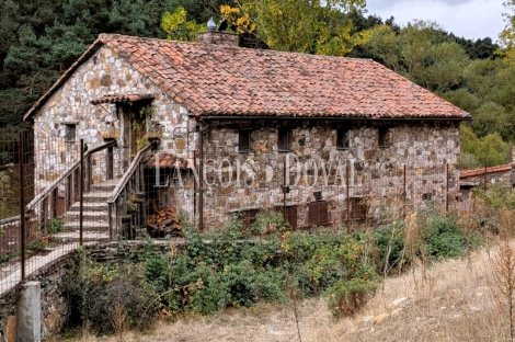 Guadalajara Sierra Norte. Casa rural en venta. Antiguo Molino harinero. 