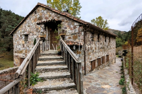 Guadalajara Sierra Norte. Casa rural en venta. Antiguo Molino harinero. 