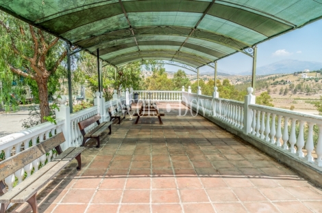 Camping y restaurante en venta. La Axarquía. Málaga