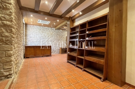Bodega en Venta. D.O. Navarra. Zona de eventos y enoturismo. 