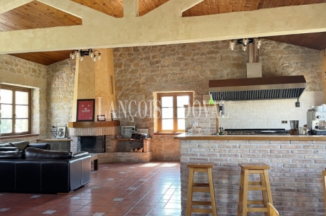 Bodega en Venta. D.O. Navarra. Zona de eventos y enoturismo. 