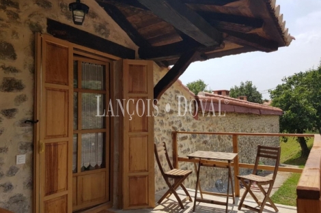 Cantabria. Miengo. Una singular casa rural en venta en el Camino del Norte