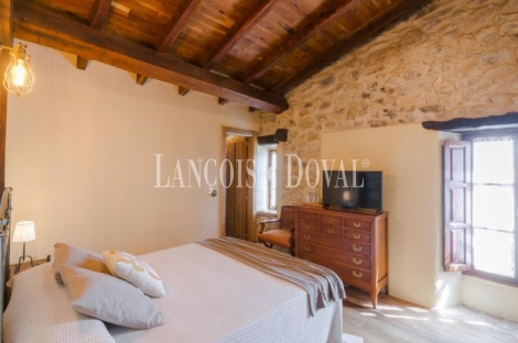 Cantabria. Miengo. Una singular casa rural en venta en el Camino del Norte