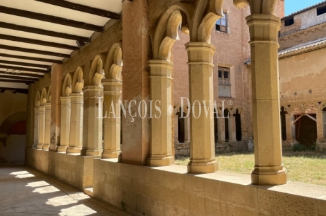 Monasterio en venta con proyecto hotelero. Huesca. 