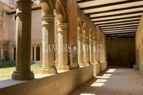 Monasterio en venta con proyecto hotelero. Huesca. 