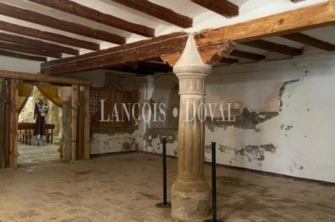 Monasterio en venta con proyecto hotelero. Huesca. 