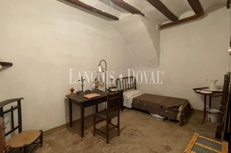 Monasterio en venta con proyecto hotelero. Huesca. 