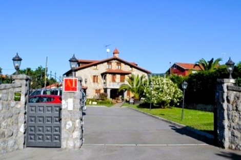 Noja. Cantabria. Casona con apartamentos turísticos en venta