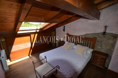 Noja. Cantabria. Casona con apartamentos turísticos en venta