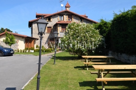 Noja. Cantabria. Casona con apartamentos turísticos en venta