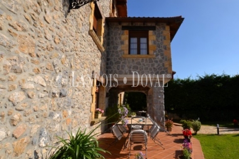 Noja. Cantabria. Casona con apartamentos turísticos en venta