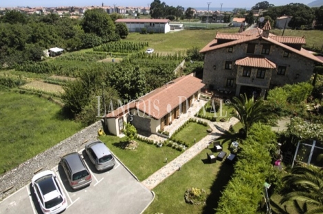 Noja. Cantabria. Casona con apartamentos turísticos en venta