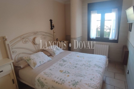 Noja. Cantabria. Casona con apartamentos turísticos en venta