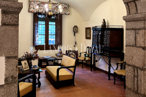 Gran finca histórica con masía modernista en venta en Llagostera Girona