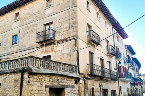 Casa palacio histórica en venta en Oyón-Oion. Rioja Alavesa. 