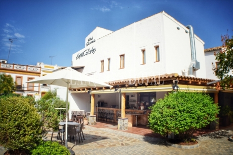 Sevilla. Hotel rural con encanto y restaurante en venta en la Sierra Norte. El Pedroso