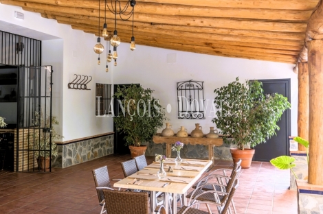 Sevilla. Hotel rural con encanto y restaurante en venta en la Sierra Norte. El Pedroso