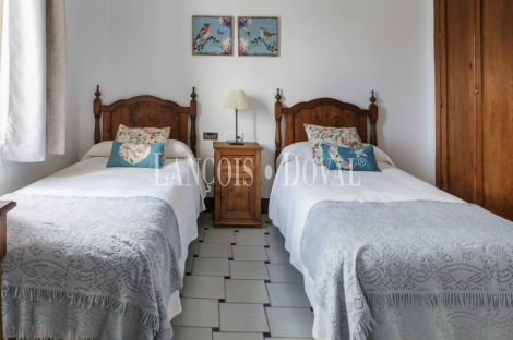 Sevilla. Hotel rural con encanto y restaurante en venta en la Sierra Norte. El Pedroso