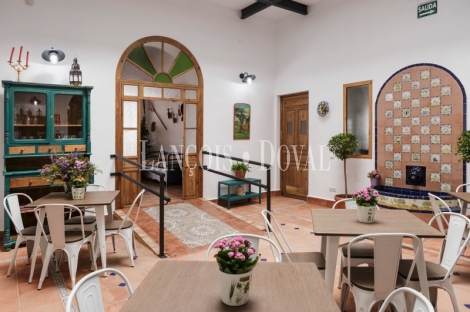 Sevilla. Hotel rural con encanto y restaurante en venta en la Sierra Norte. El Pedroso
