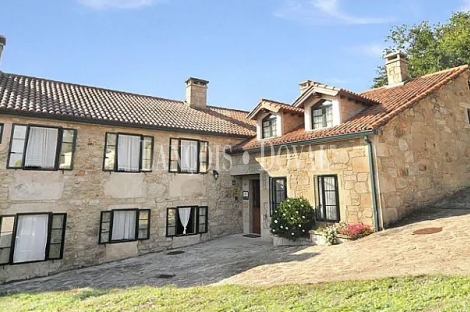 Costoia A Coruña. Venta Casa rural con encanto a cinco minutos de Santiago de Compostela