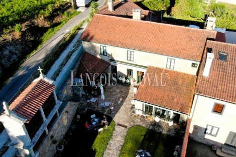 Costoia A Coruña. Venta Casa rural con encanto a cinco minutos de Santiago de Compostela