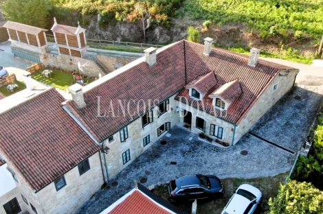 Costoia A Coruña. Venta Casa rural con encanto a cinco minutos de Santiago de Compostela
