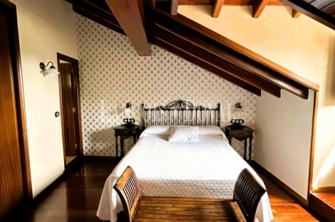 Costoia A Coruña. Venta Casa rural con encanto a cinco minutos de Santiago de Compostela