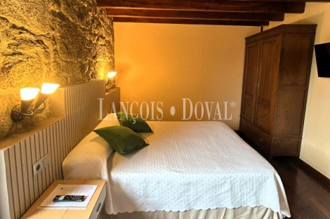 Costoia A Coruña. Venta Casa rural con encanto a cinco minutos de Santiago de Compostela