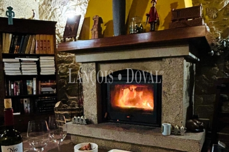 Costoia A Coruña. Venta Casa rural con encanto a cinco minutos de Santiago de Compostela