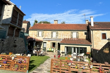 Costoia A Coruña. Venta Casa rural con encanto a cinco minutos de Santiago de Compostela