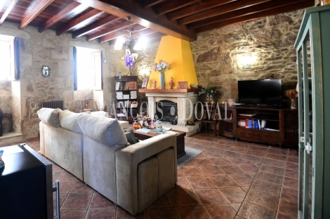 Costoia A Coruña. Venta Casa rural con encanto a cinco minutos de Santiago de Compostela