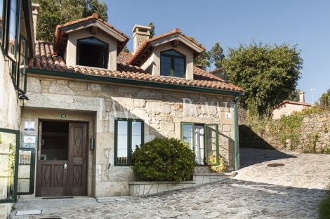 Costoia A Coruña. Venta Casa rural con encanto a cinco minutos de Santiago de Compostela