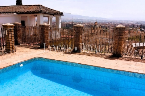 Granada. El Realejo. Venta Exclusivo Carmen histórico con vistas a la Alhambra 