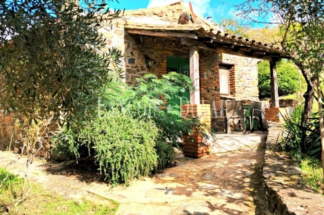 Cáceres. Complejo turístico rural en venta. Valencia de Alcántara. 