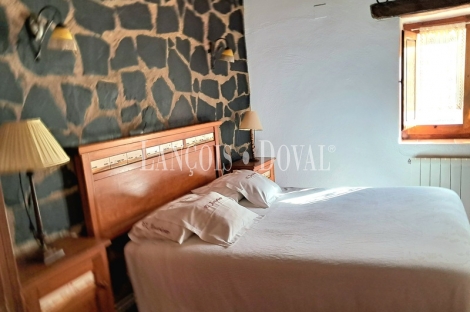 Cáceres. Complejo turístico rural en venta. Valencia de Alcántara. 