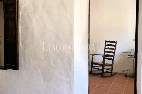 Finca olivar y cortijo en venta en La Sierra del Segura. Jaén. 