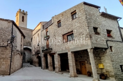 Casa rural en venta en Conesa: una oportunidad de inversión en la Conca de Barberà y la Ruta del Císter